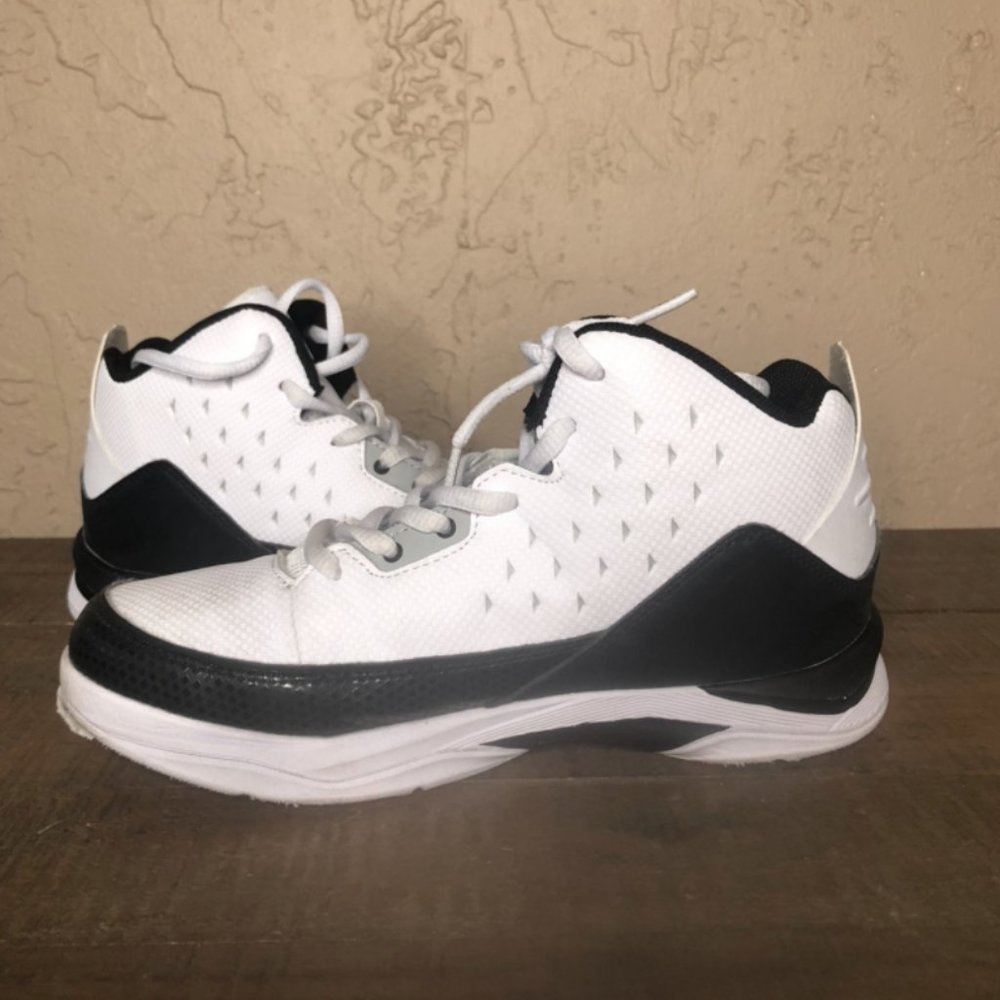 Catapult High Top Boys Sneakers Sz 4